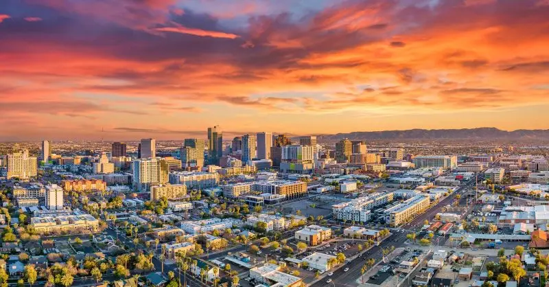 Phoenix, Arizona cityscape at sunset, representing opportunities for beginners exploring wholesale real estate in Arizona.